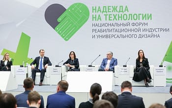 На фото с лева на право изображены Юлия Гуленкова, Павел Гудков, Гульназ Кадырова, Михаил Антонов, Екатерина Березий